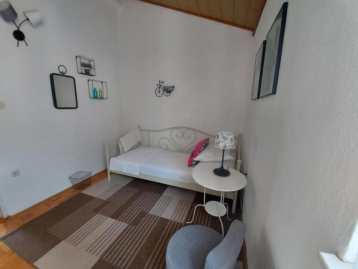 Apartments And Rooms Villa Dona 马卡尔斯卡 外观 照片